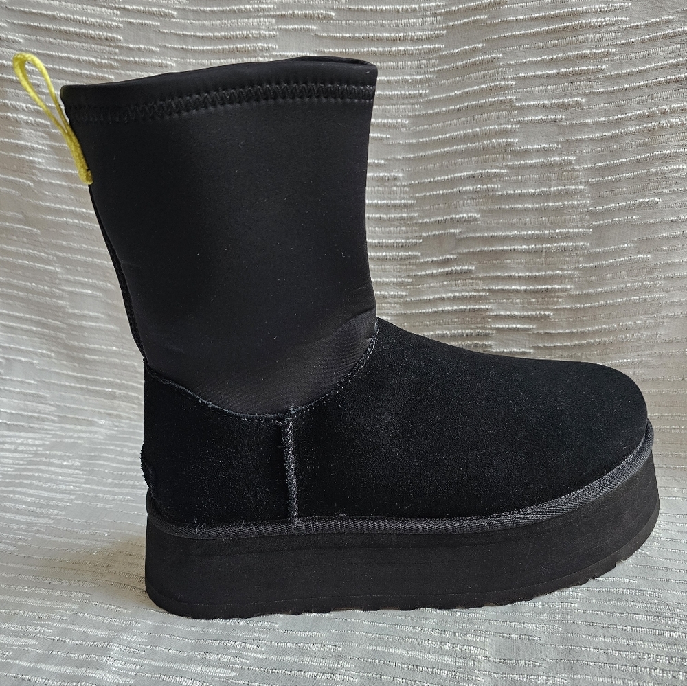 UGG Classic Dipper Womens Black Platform Size 10 S/N 1144031